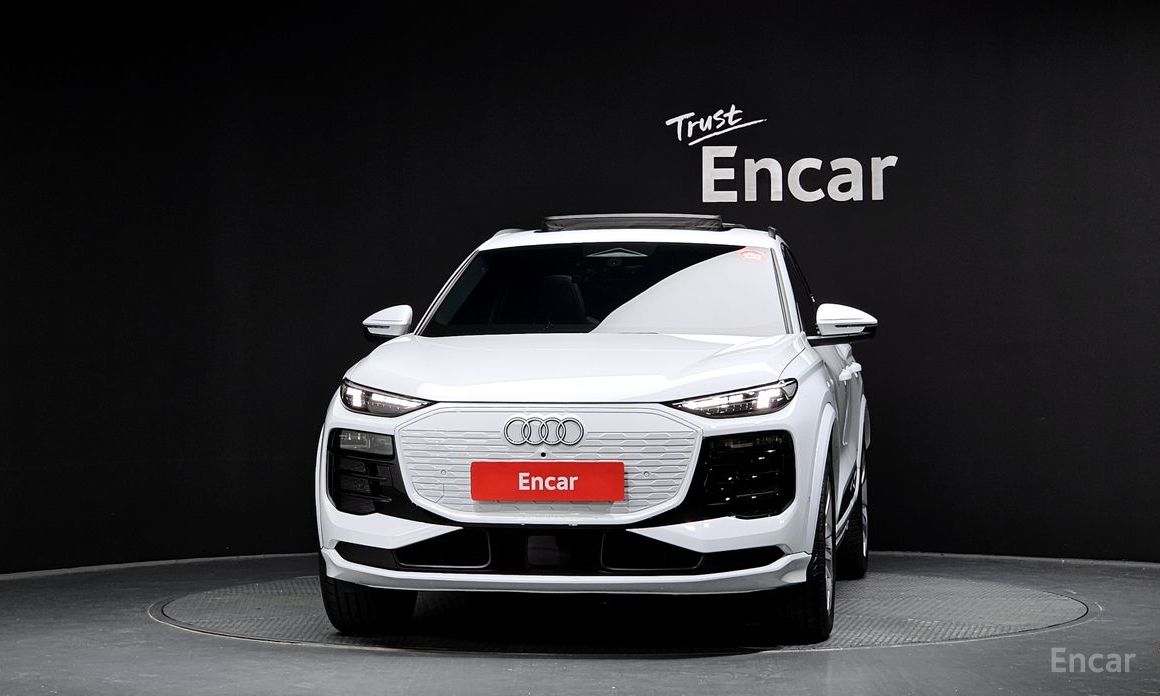  Audi Q6 e-tron