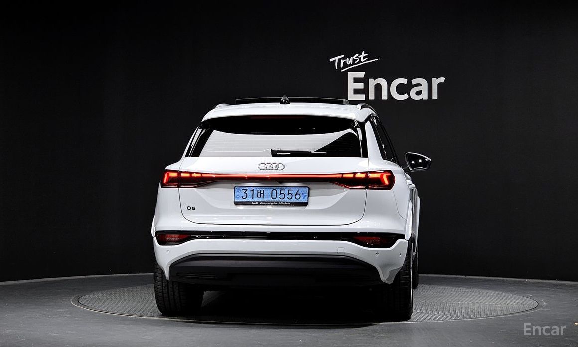  Audi Q6 e-tron