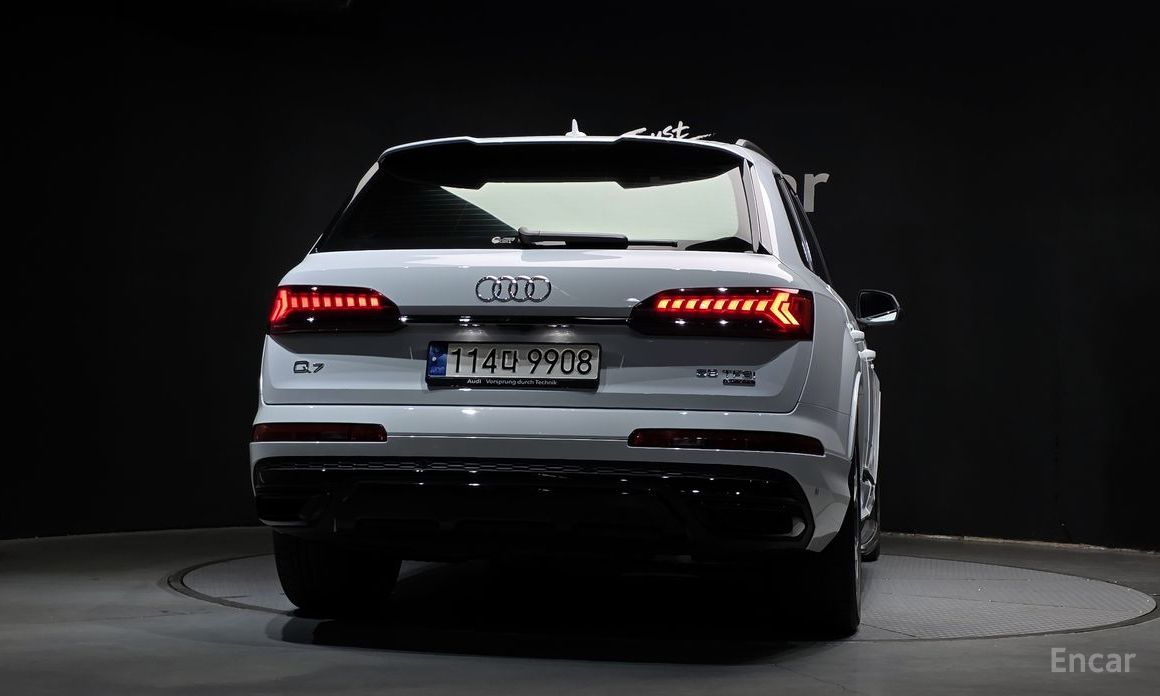  Audi Q7