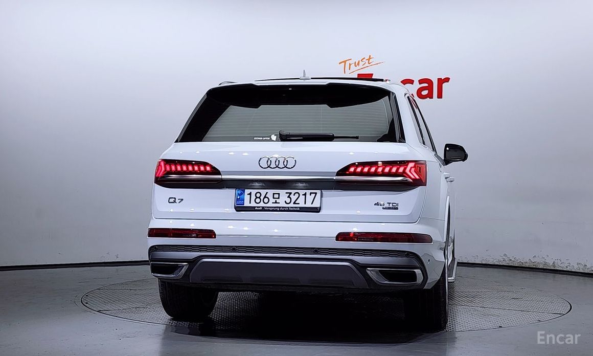  Audi Q7