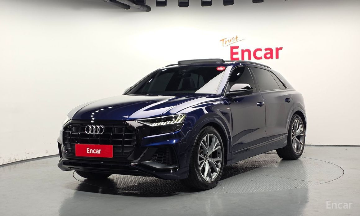  Audi Q8