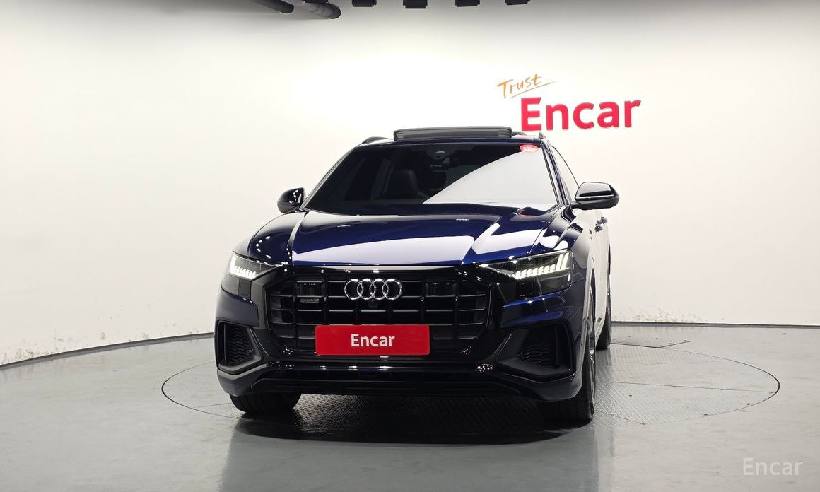  Audi Q8