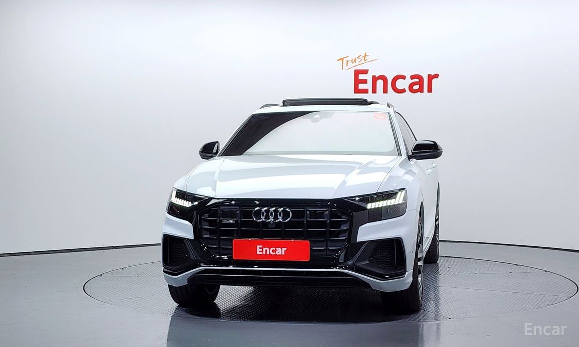  Audi Q8