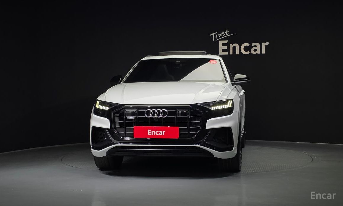  Audi Q8