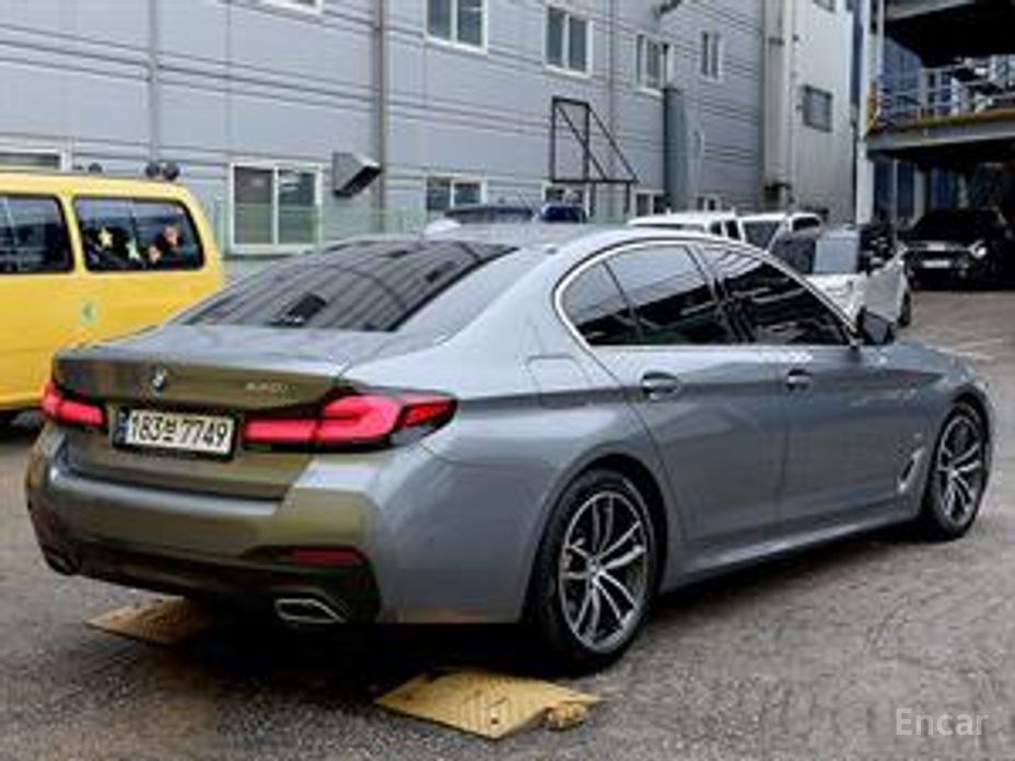  BMW 5-Series