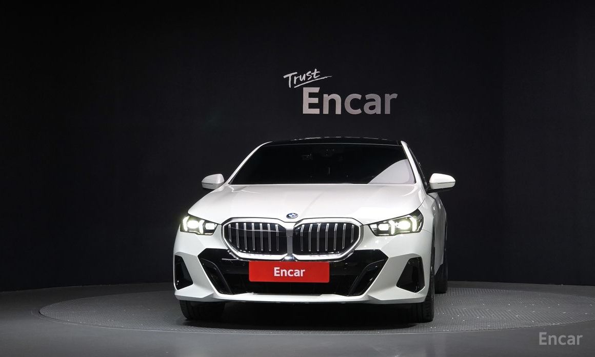  BMW 5-Series