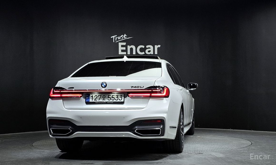  BMW 7-Series