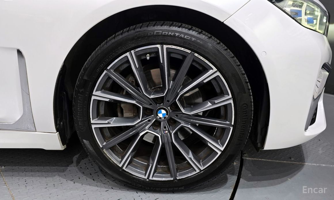  BMW 7-Series