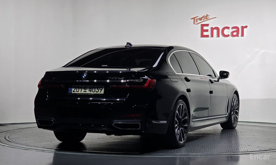 BMW 7-Series