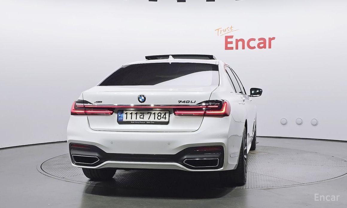  BMW 7-Series