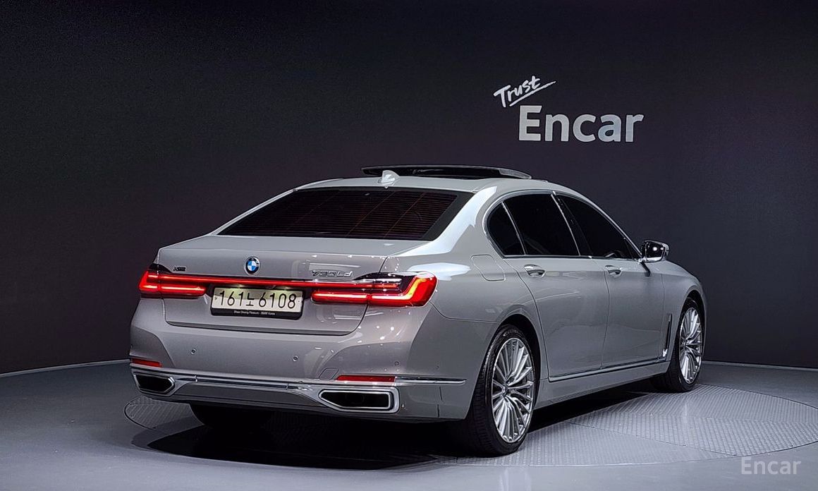  BMW 7-Series