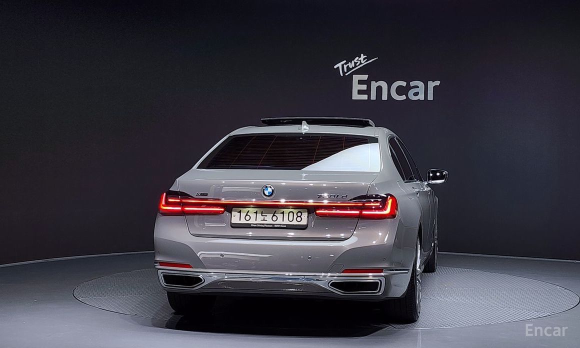  BMW 7-Series