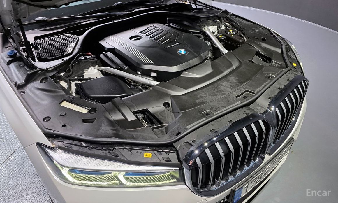  BMW 7-Series