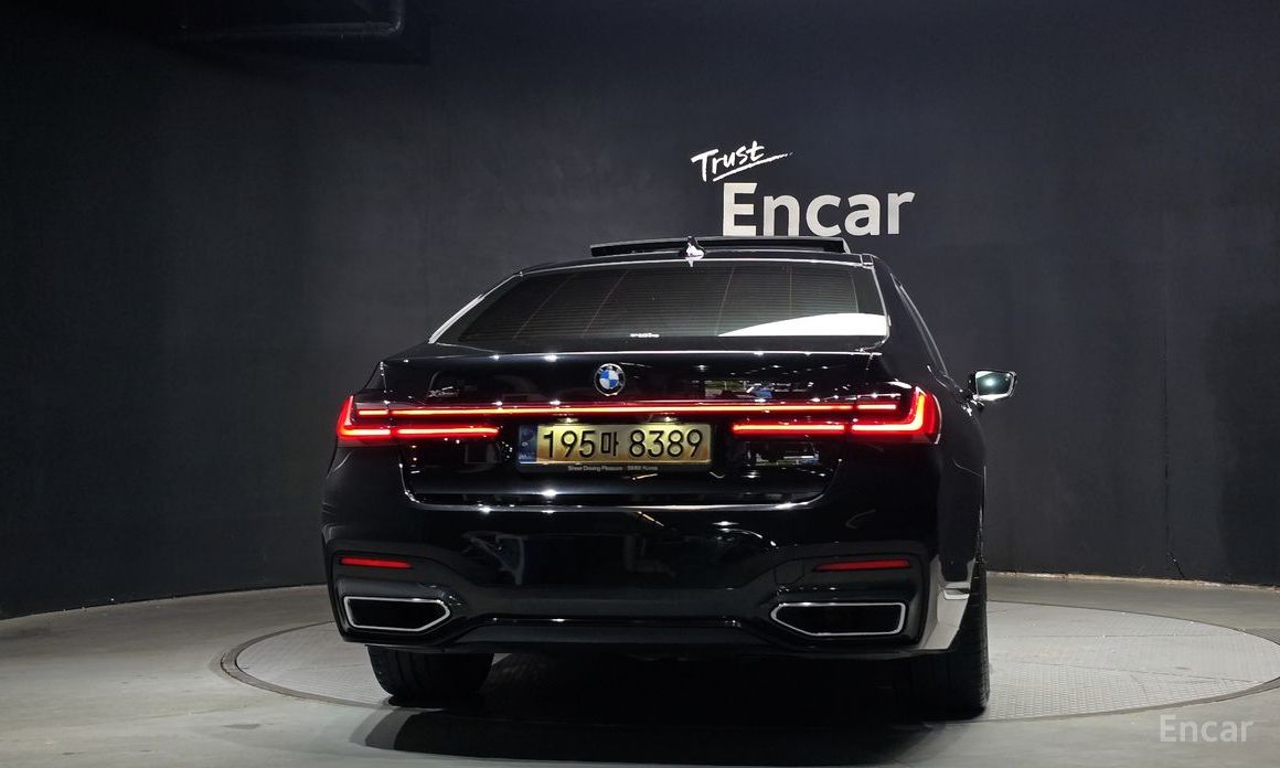  BMW 7-Series