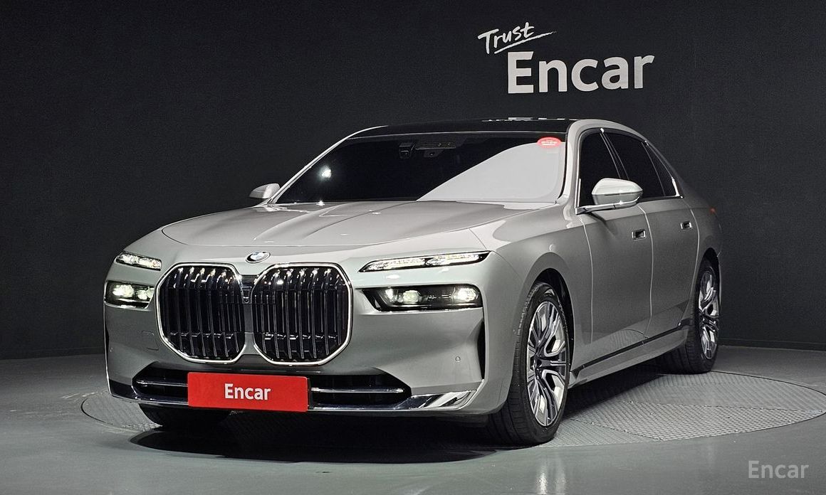  BMW 7-Series
