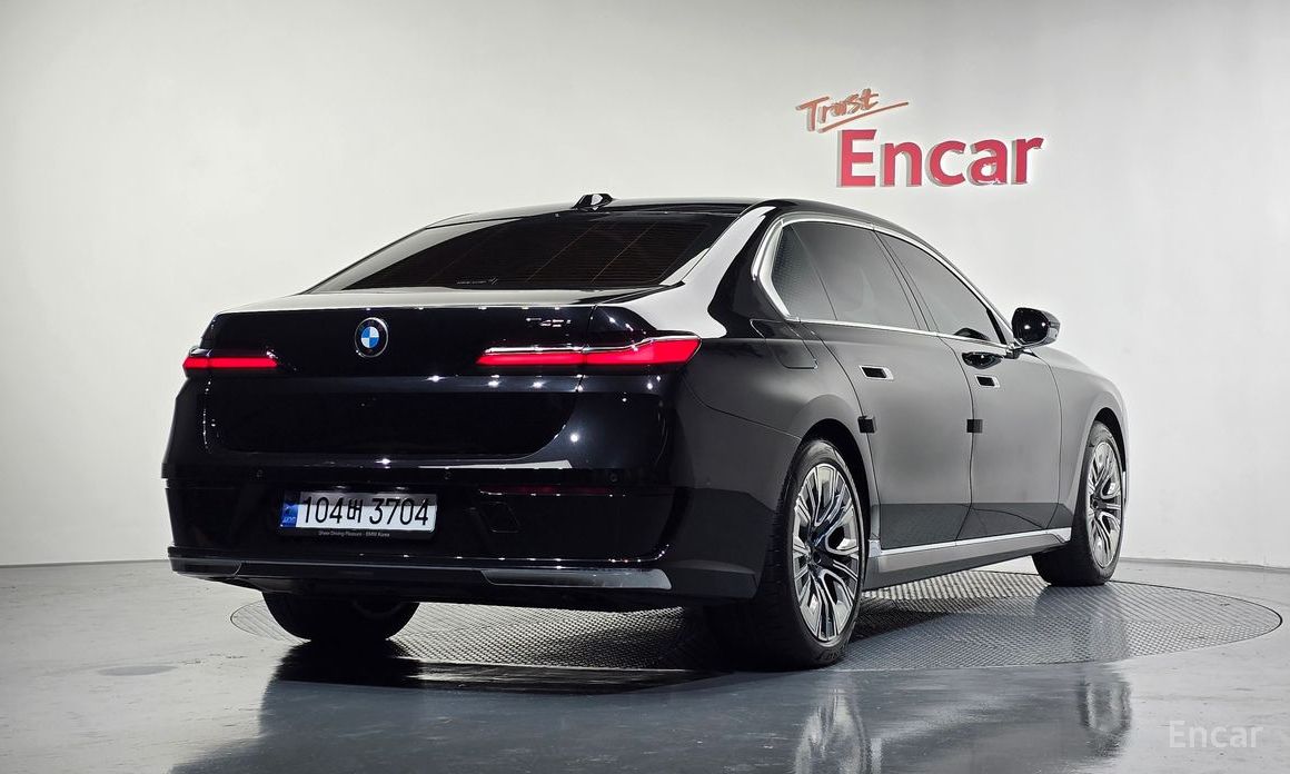  BMW 7-Series