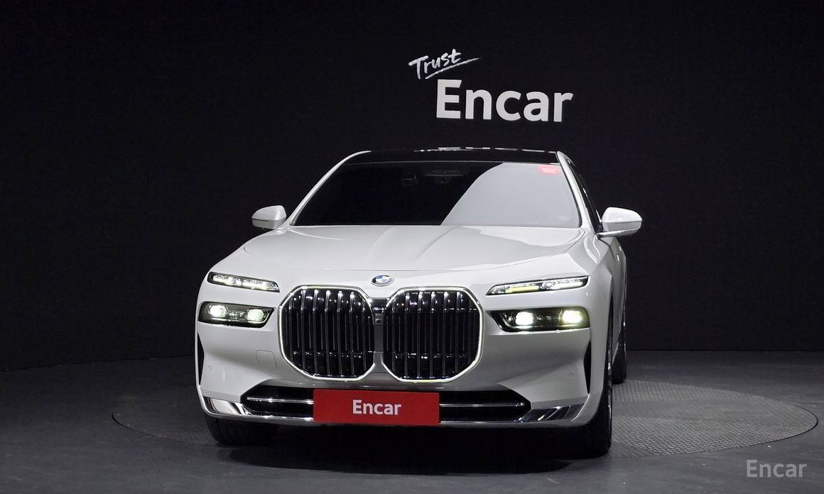  BMW 7-Series