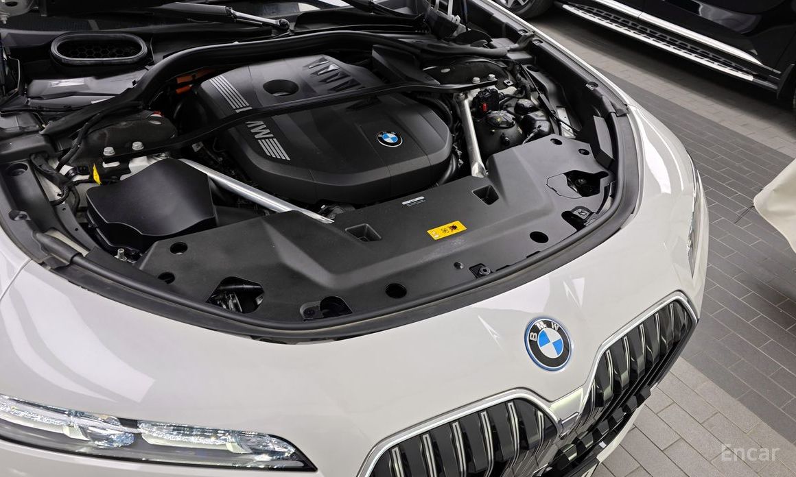  BMW 7-Series