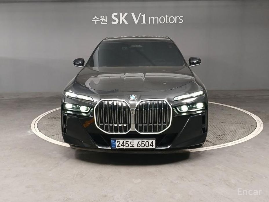  BMW 7-Series