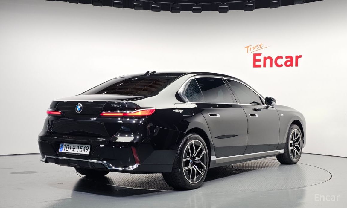  BMW 7-Series