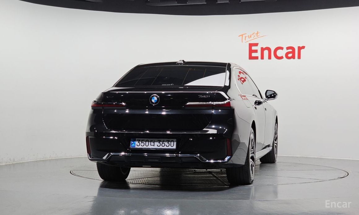  BMW 7-Series