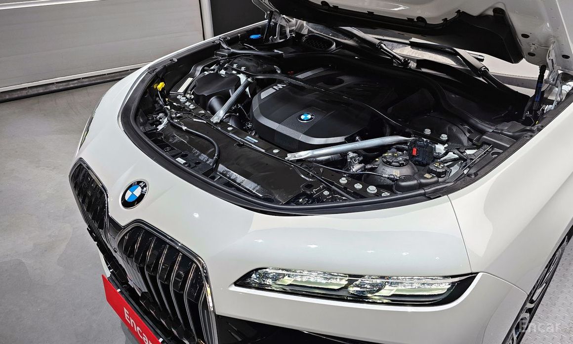  BMW 7-Series