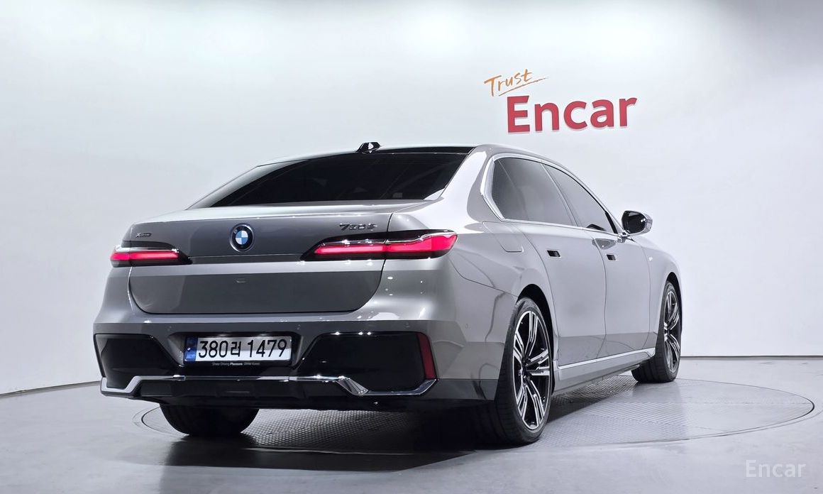  BMW 7-Series