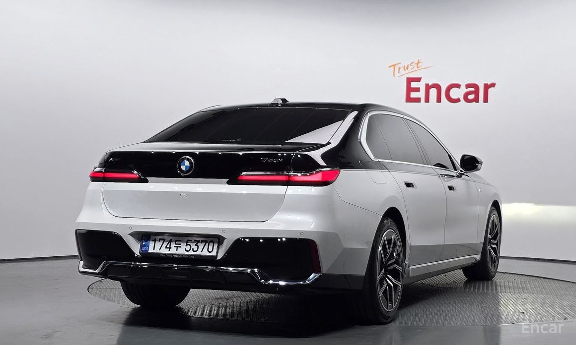  BMW 7-Series