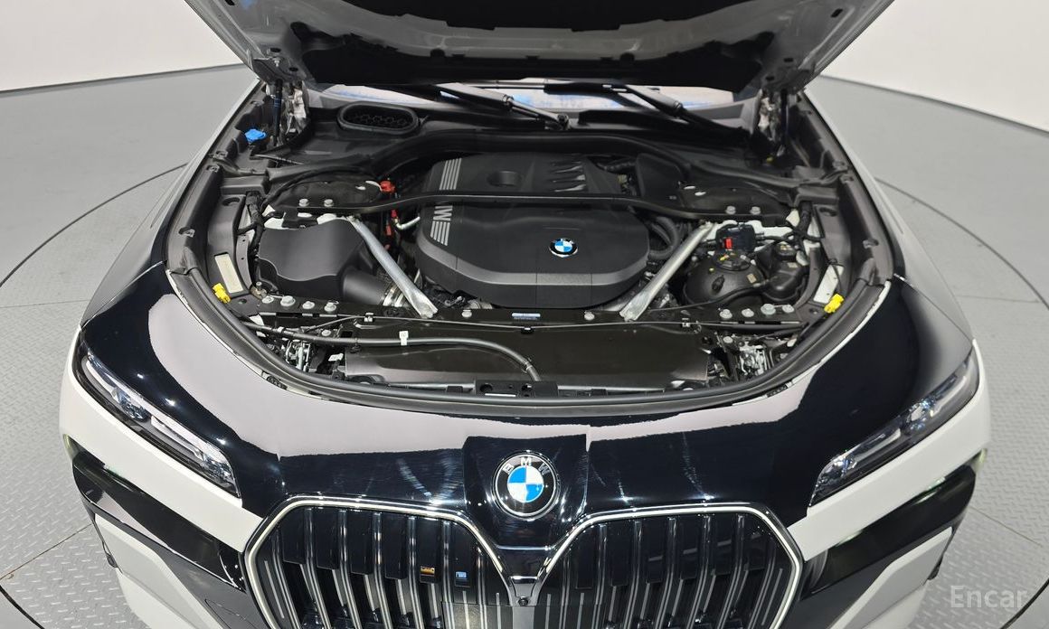  BMW 7-Series
