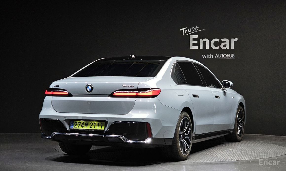  BMW 7-Series