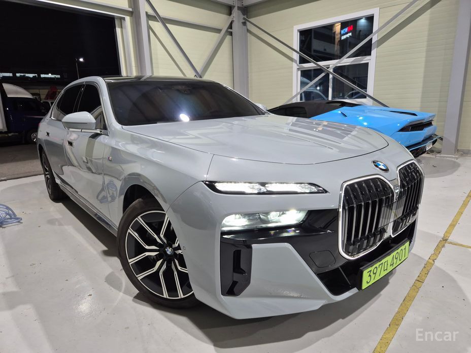  BMW 7-Series