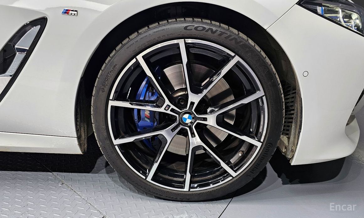  BMW 8-Series