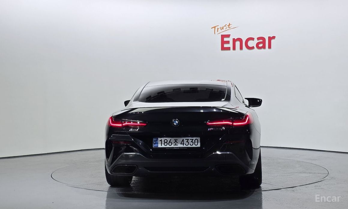  BMW 8-Series