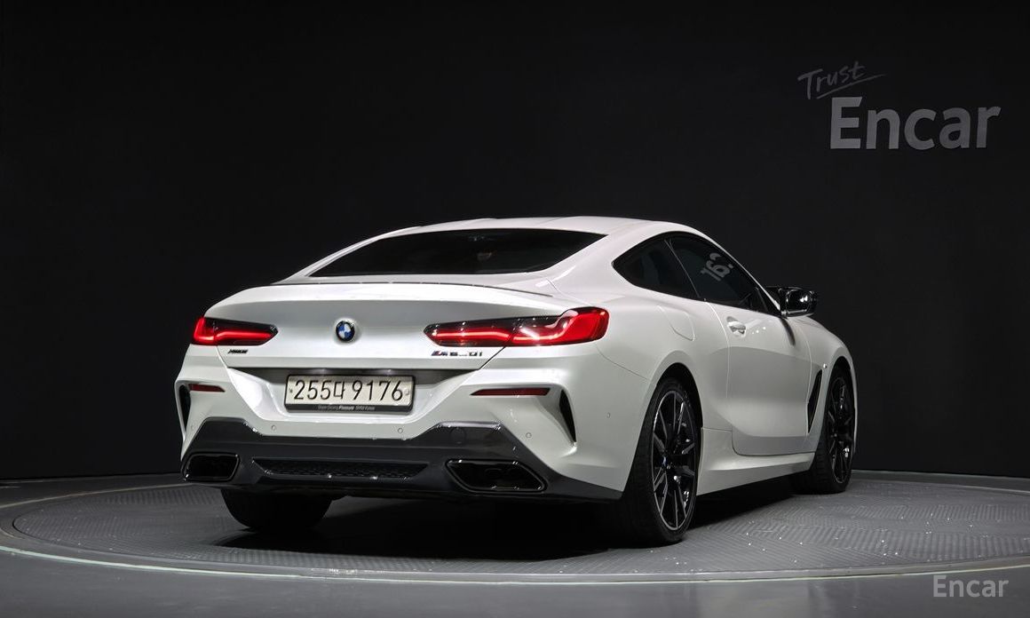  BMW 8-Series