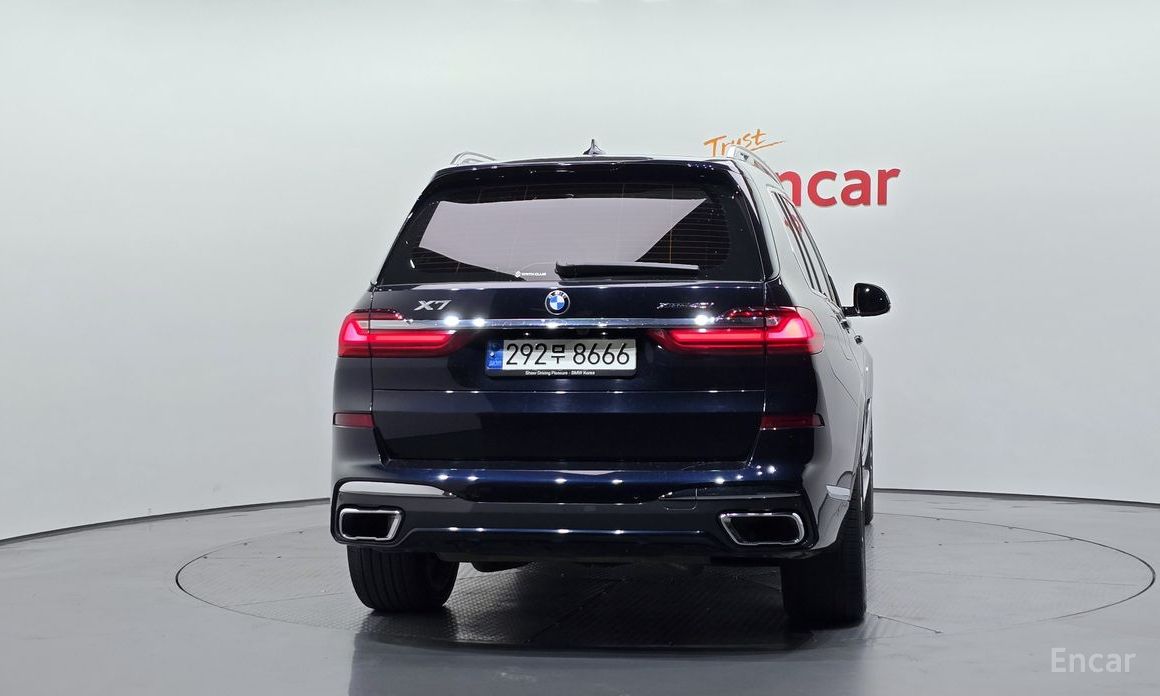  BMW X7