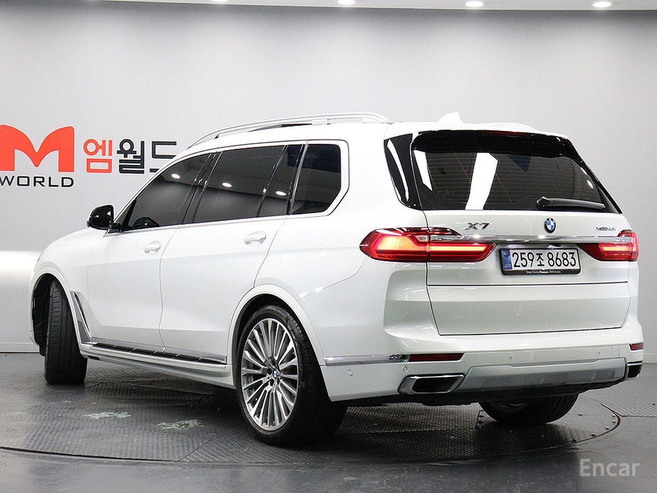  BMW X7