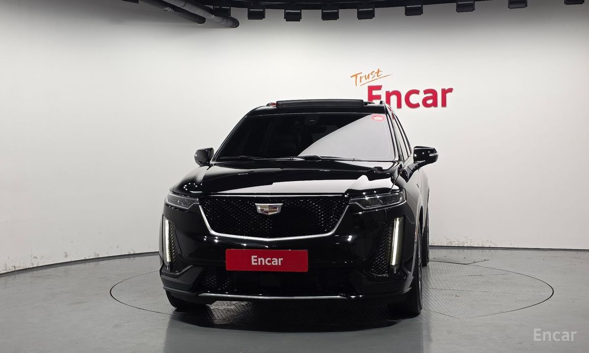  Cadillac XT6