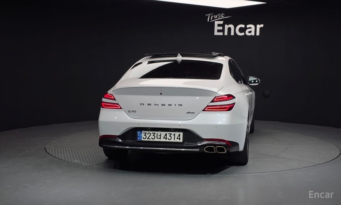  Genesis G70