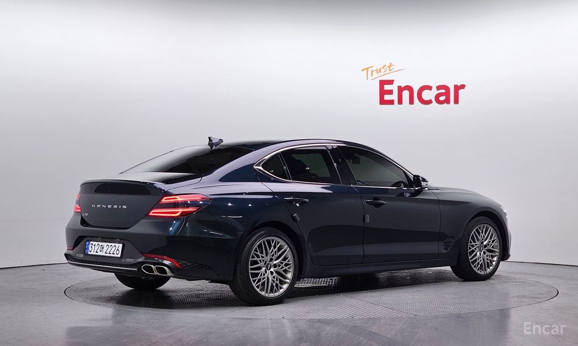  Genesis G70