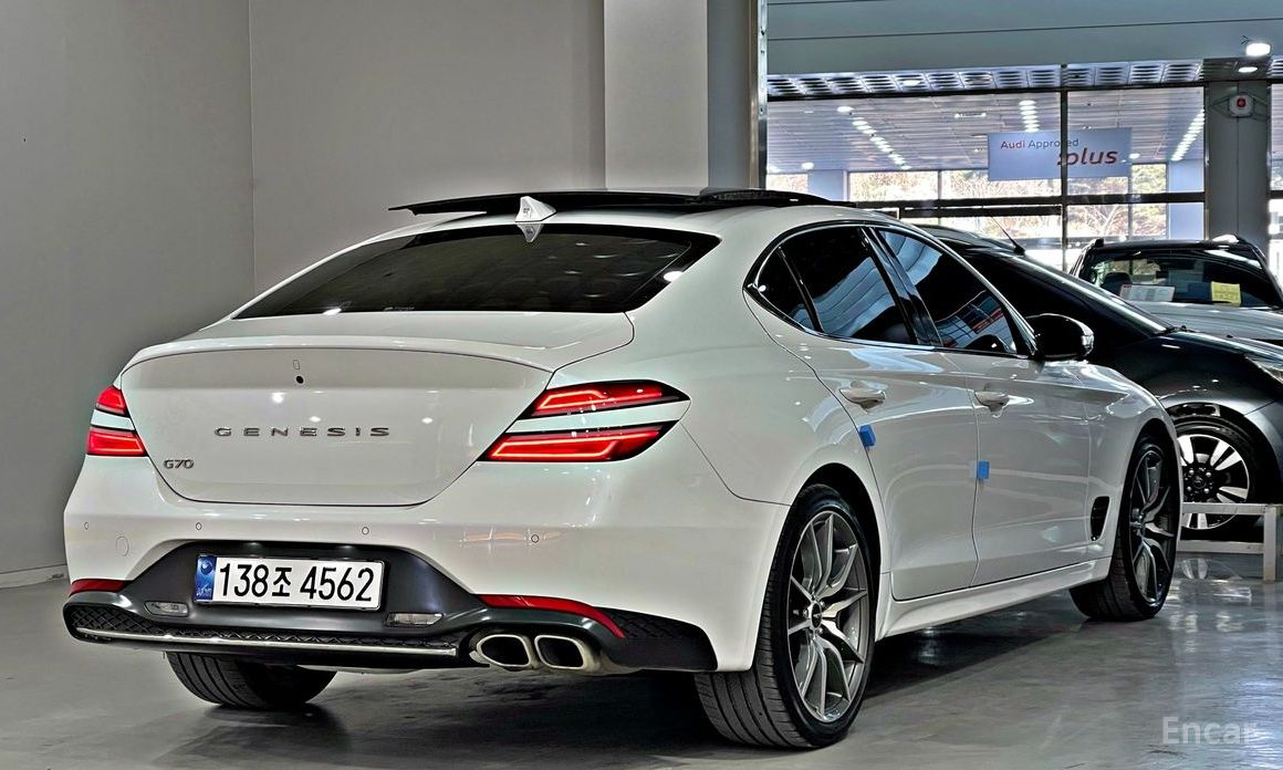  Genesis G70