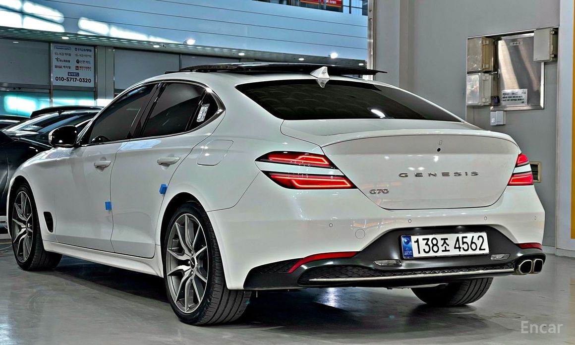  Genesis G70