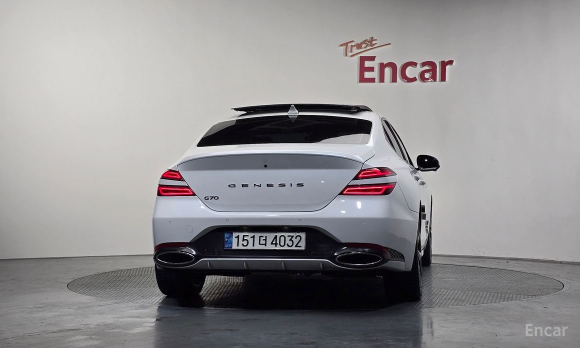  Genesis G70