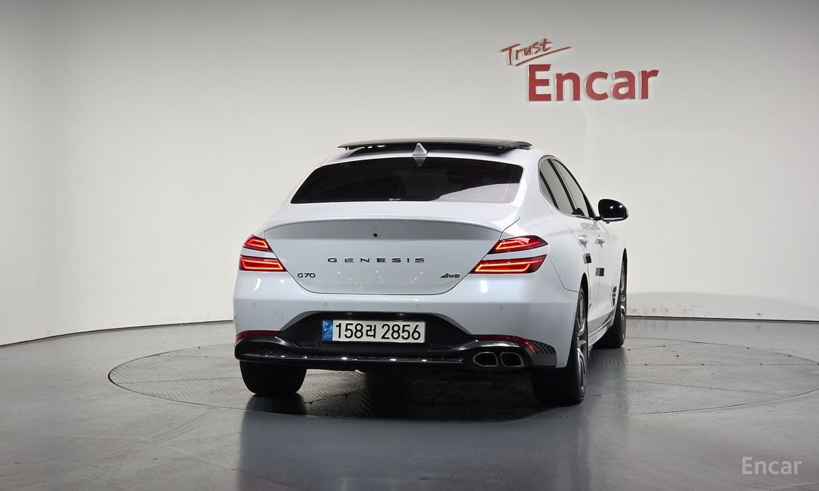  Genesis G70