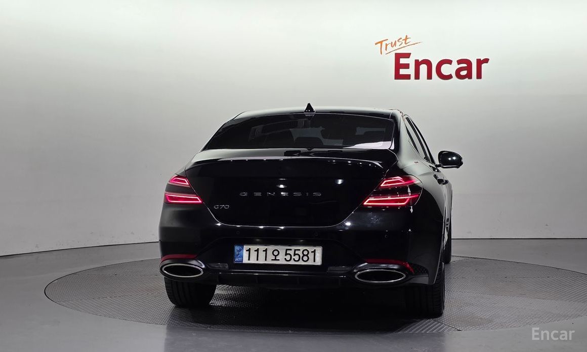  Genesis G70