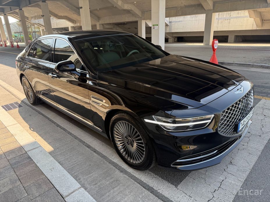  Genesis G90