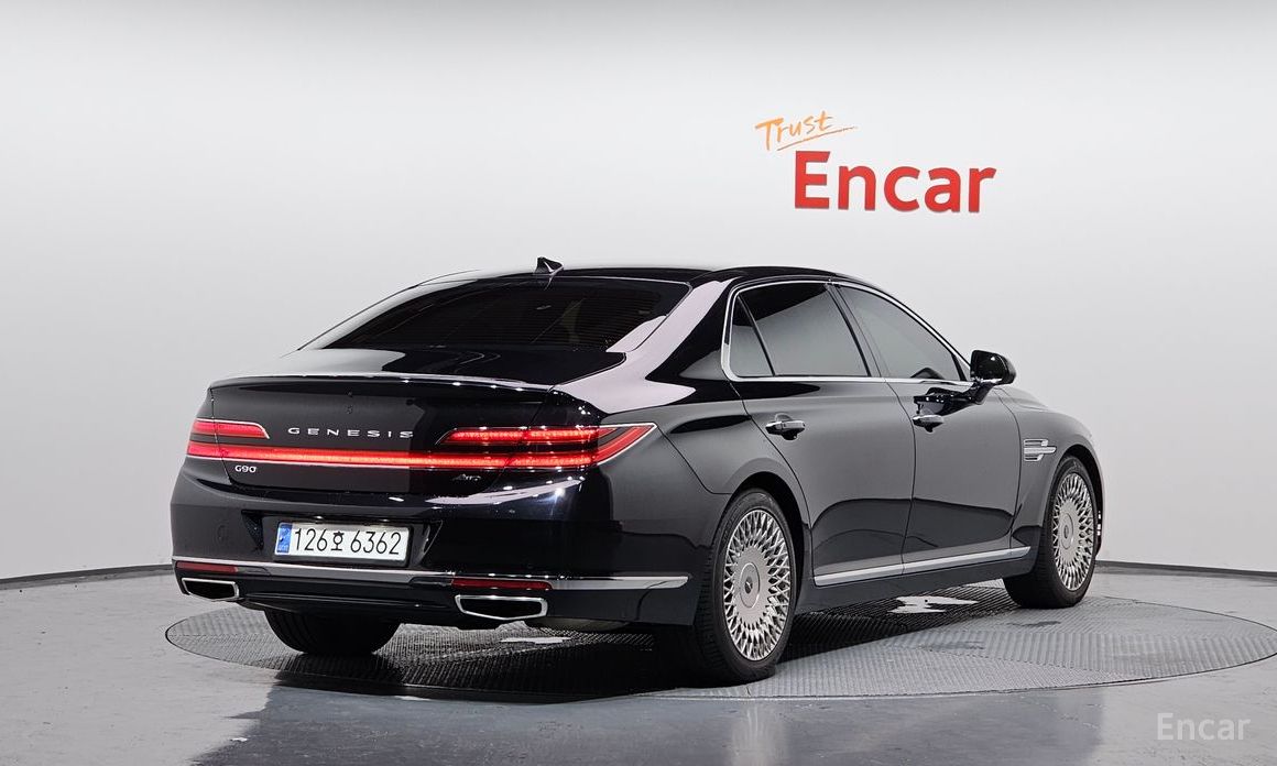  Genesis G90