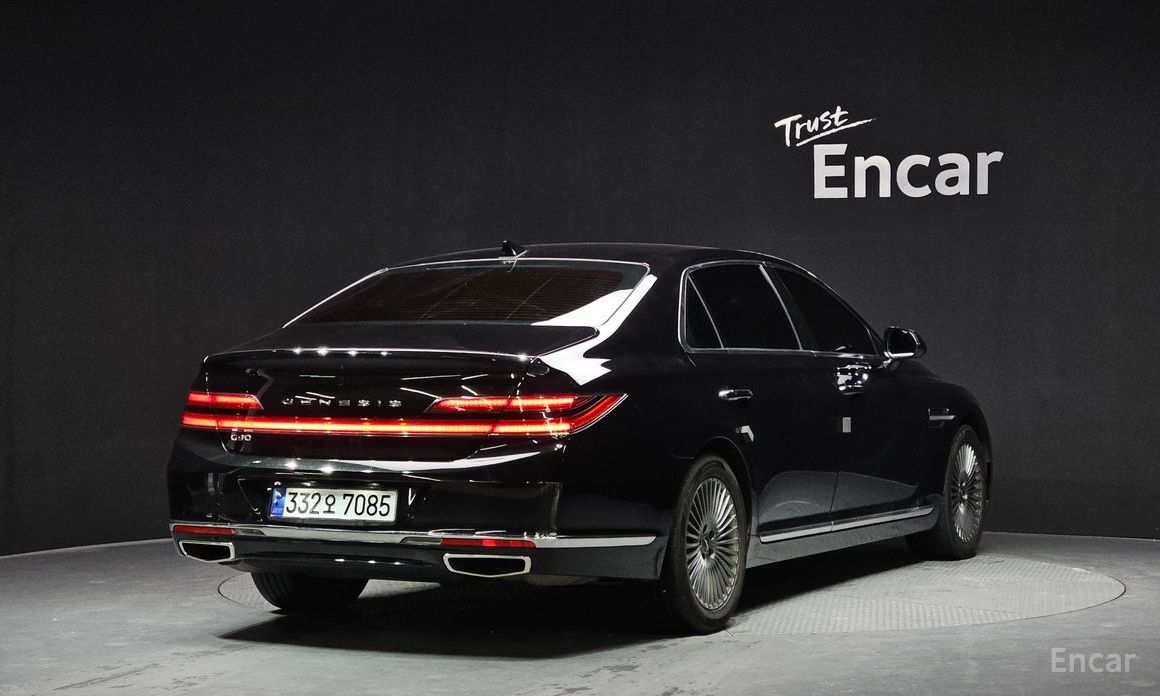  Genesis G90