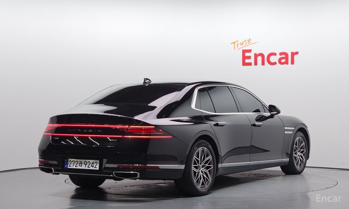  Genesis G90