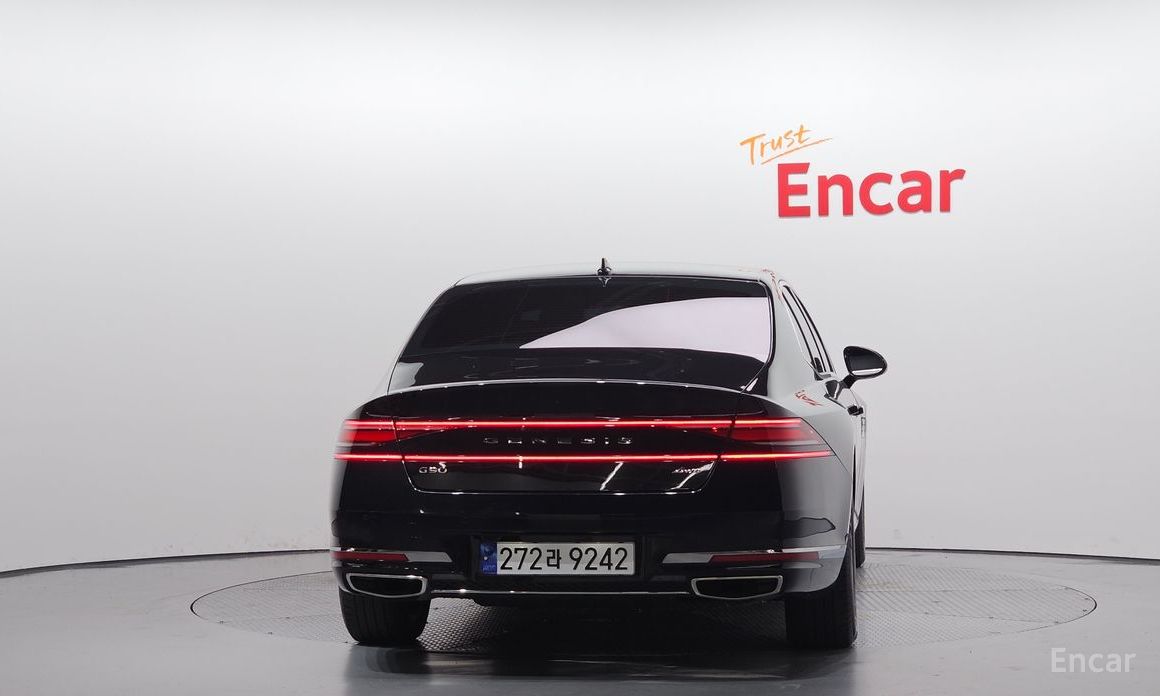  Genesis G90