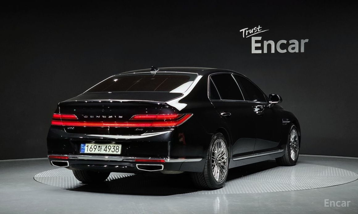  Genesis G90